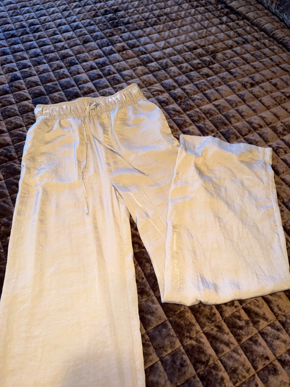 Women’s brand new cute stylish satin wide leg palazzo pants flare pants size XS